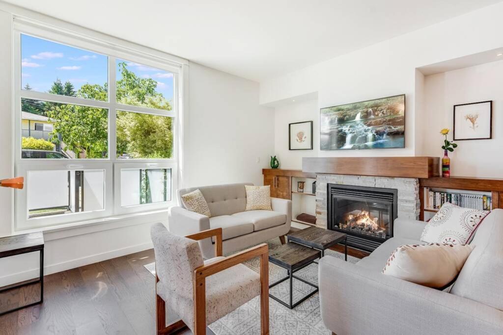 Cedar Hill Sunlit Stay - Bright Spacious & Modern Victoria Exterior foto