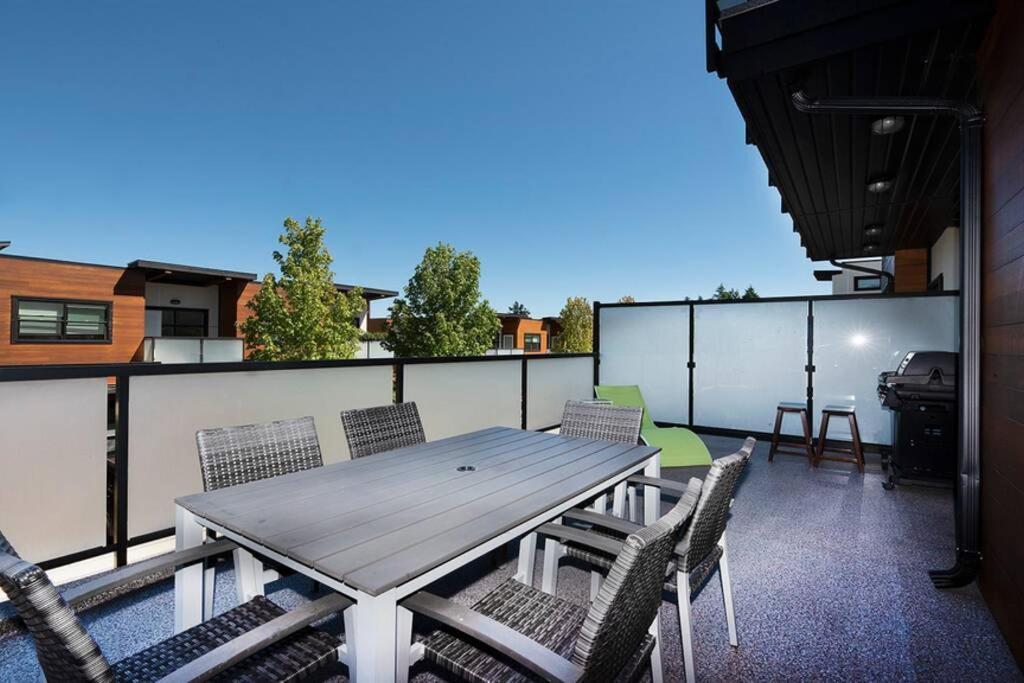 Cedar Hill Sunlit Stay - Bright Spacious & Modern Victoria Exterior foto