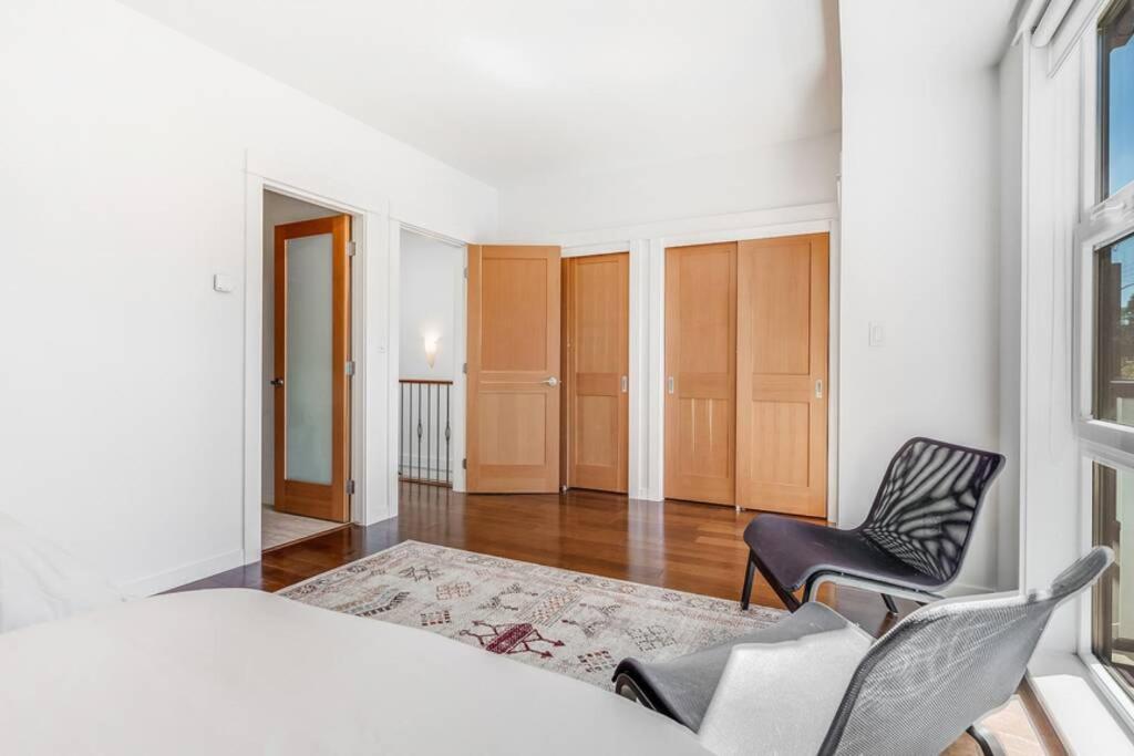 Cedar Hill Sunlit Stay - Bright Spacious & Modern Victoria Exterior foto